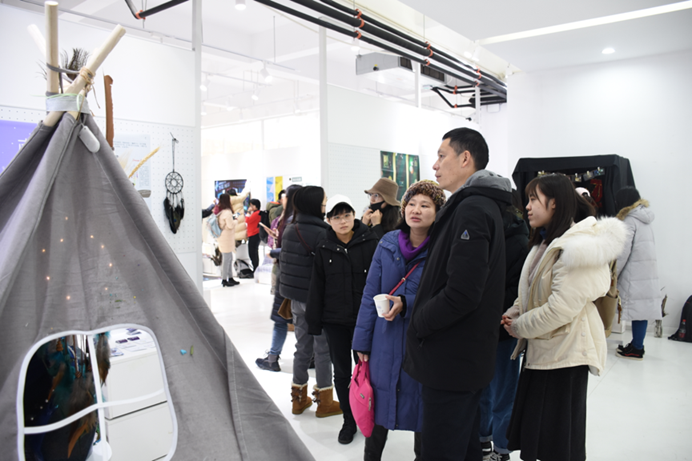 http://www.zcdmqni.cn/__local/4/D8/35/7C215686DB20EBE39FEFC7C1707_1E949472_CCFE6.png